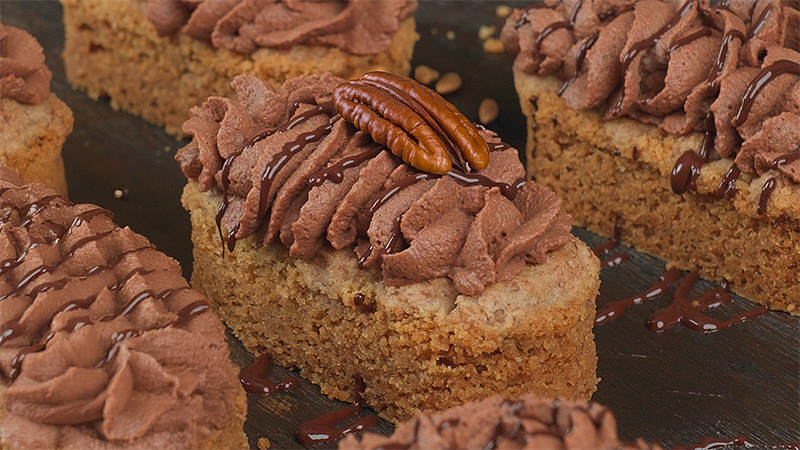 Mini chocolate pecan tartlets 4